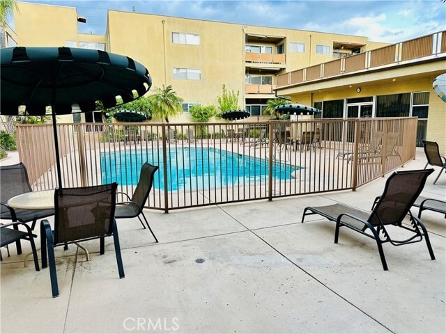 6225 Coldwater Canyon Ave in Los Angeles, CA - Building Photo - Building Photo