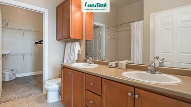 7105 Old Katy Rd, Unit 2130.1321533 in Houston, TX - Building Photo - Building Photo