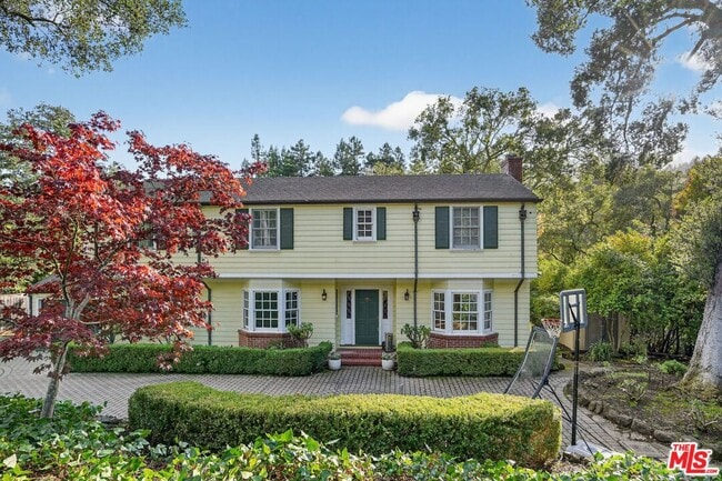 15 N Ridgewood Rd in Kentfield, CA - Building Photo - Building Photo