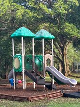814 Sandtree Dr in Palm Beach Gardens, FL - Building Photo - Building Photo