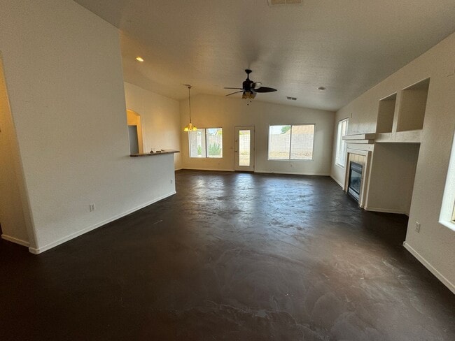 7645 N Summit Pass in Prescott Valley, AZ - Building Photo - Building Photo