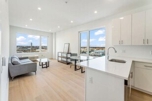 3309 Liberty Ave, Unit 401 in North Bergen, NJ - Building Photo