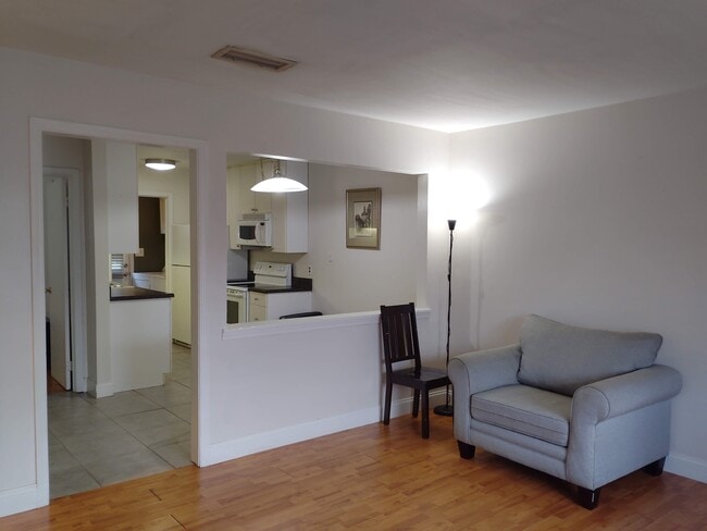 755 Burcale Rd, Unit F1 in Myrtle Beach, SC - Foto de edificio - Building Photo