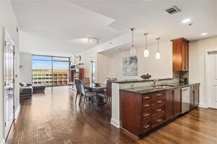 270 17th St NW in Atlanta, GA - Building Photo