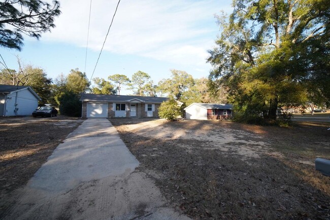 5608 Westview Ln in Tallahassee, FL - Building Photo - Building Photo