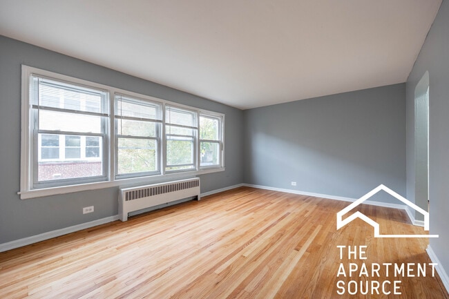 6719 N California Ave in Chicago, IL - Foto de edificio - Building Photo