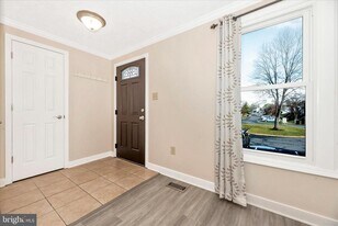 7167 Glenmeadow Ct in Frederick, MD - Building Photo