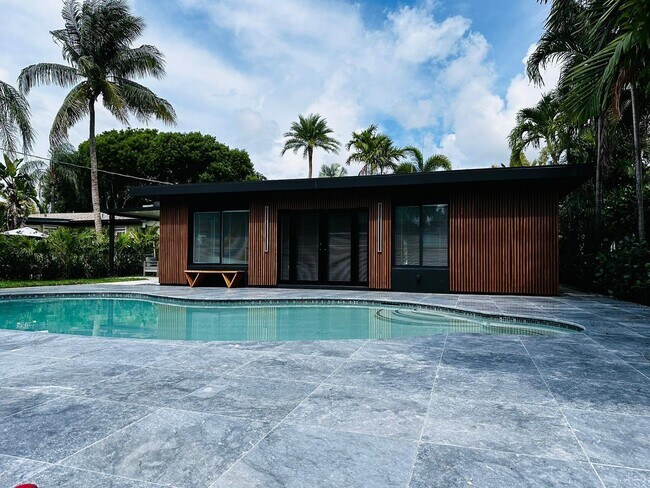 1232 NE 17th Way in Fort Lauderdale, FL - Building Photo - Building Photo