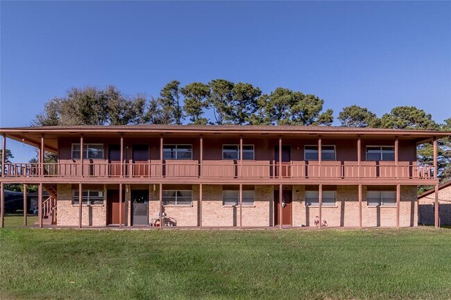 120 McAdams Ln-Unit -H in Huntsville, TX - Building Photo - Building Photo