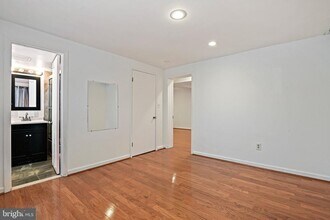 6713 Old Chesterbrook Rd in McLean, VA - Building Photo - Building Photo