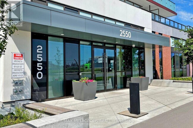 property at 2550-2550 Simcoe St N