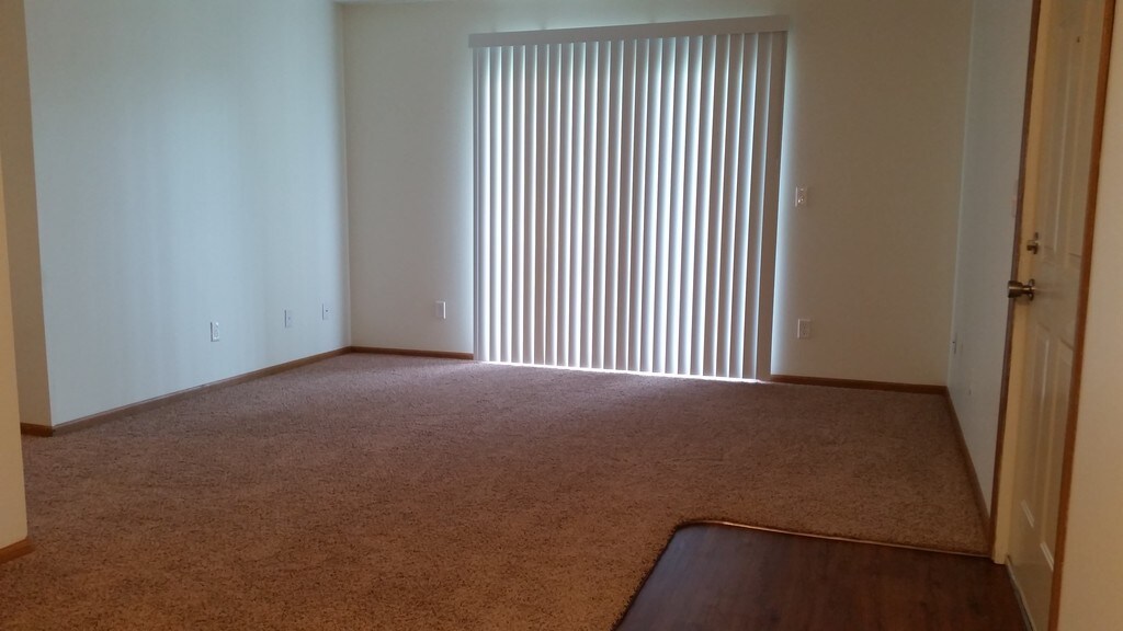 Old Orchard Estates Apartments in Carbon Cliff, IL