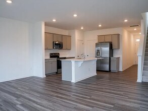 469 Fran Dr in Haw River, NC - Building Photo - Building Photo