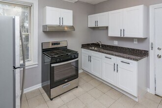 1125 E 81st St in Chicago, IL - Building Photo - Building Photo