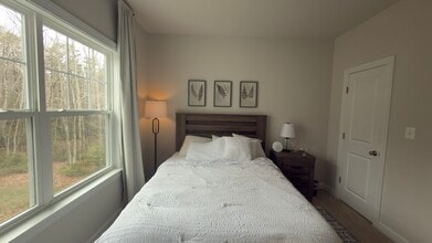 8518 Laroque Run Dr in Fredericksburg, VA - Building Photo - Building Photo