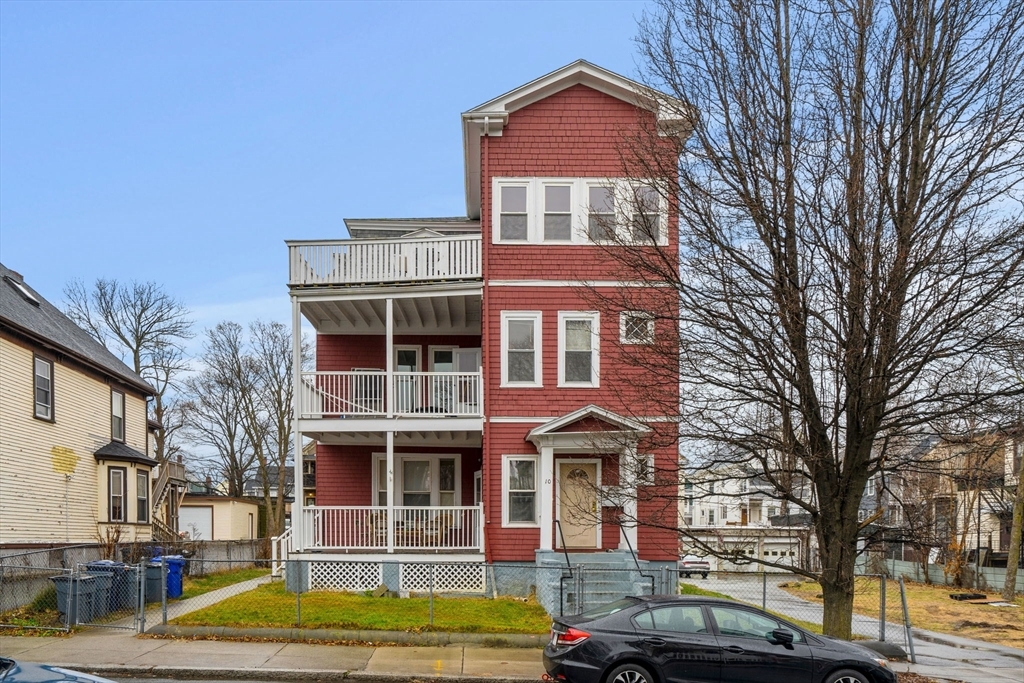 10 King St in Boston, MA - Building Photo