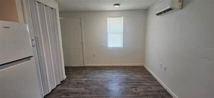4748 US-17 in De Leon Springs, FL - Building Photo - Building Photo