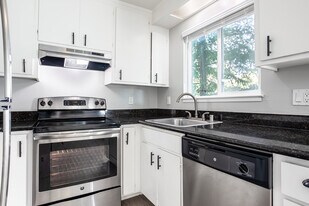 Lafayette Oaks in Lafayette, CA - Building Photo