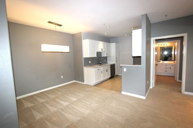 7647 Mission Gorge Rd