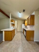 1629 Breezy Dr in Waco, TX - Building Photo - Building Photo