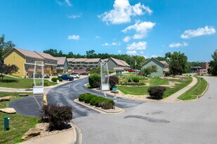 HarborTown Villas in Kansas City, MO - Building Photo