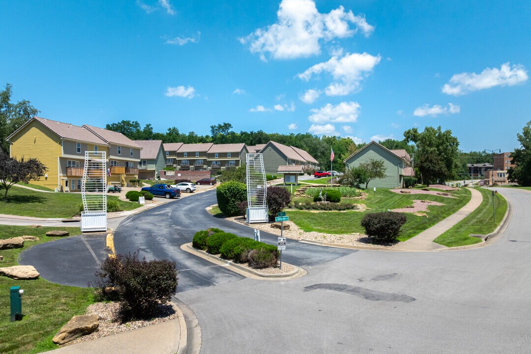 HarborTown Villas in Kansas City, MO - Building Photo