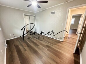 1715 E T C Lea Rd in Independence, MO - Building Photo - Building Photo