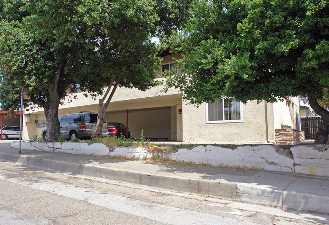 405 Tilton Ave in San Mateo, CA - Foto de edificio - Building Photo