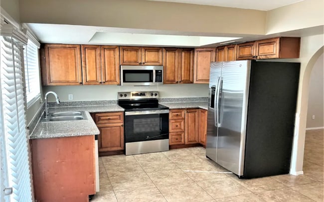 property at 3030 Hillcrest Dr