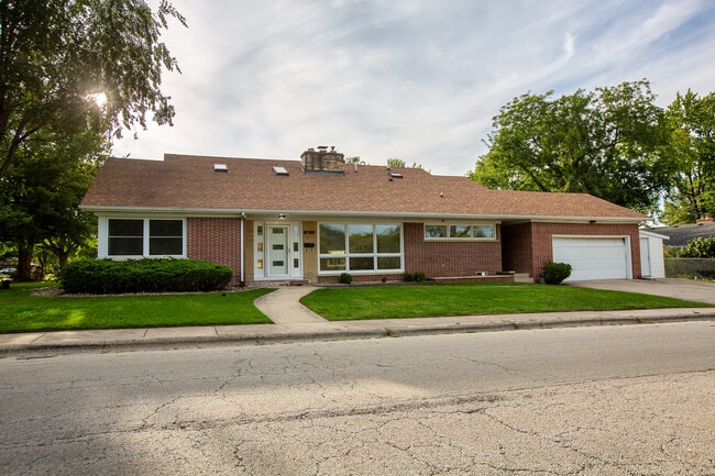 property at 1095 S 10th St