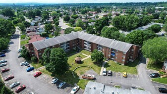 Saint-James in Gatineau, QC - Building Photo