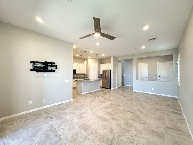 354 Spotted Dove St in Las Vegas, NV - Building Photo - Building Photo