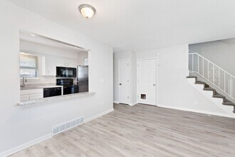 217 E Washington St in Belton, MO - Building Photo - Building Photo