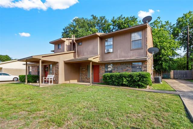 property at 2425 Lakeview Cir