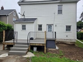 223 Jackson Ave, Unit 1221 in Mineola, NY - Foto de edificio - Building Photo