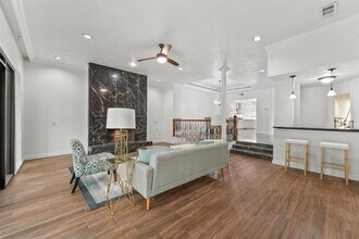 12013 Naughton St in Houston, TX - Building Photo - Building Photo