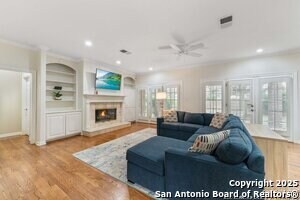 7 Inwood Knoll in San Antonio, TX - Building Photo