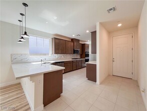 12470 Madison Pk Pl in Las Vegas, NV - Building Photo - Building Photo