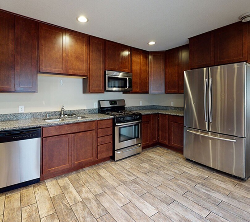 1107 6th St SE in Minneapolis, MN - Foto de edificio