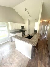 145 Spring Leaf Ln in Jacksonville, NC - Building Photo - Building Photo