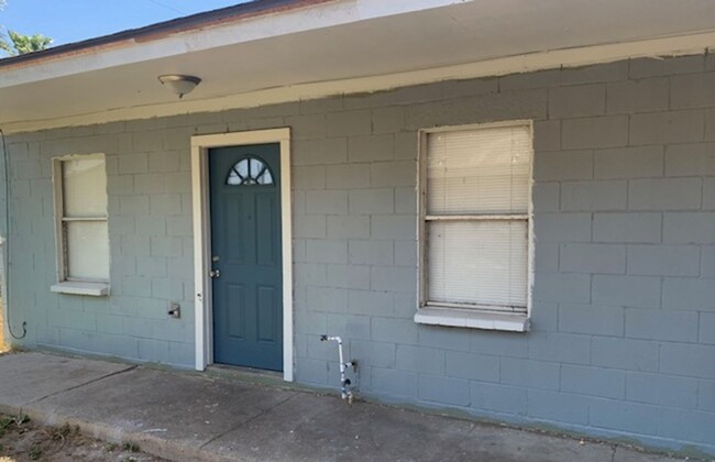 property at 809 W First St