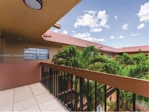 401 NW 72nd Ave in Miami, FL - Building Photo - Building Photo