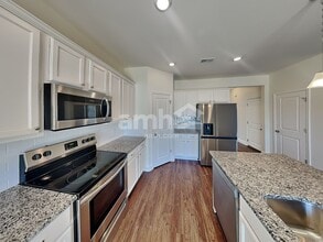2573 Highwood Blvd in Smyrna, TN - Building Photo - Building Photo