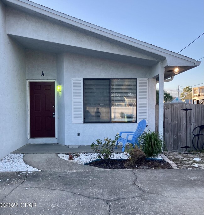 property at 3918 Raven St
