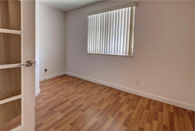 property at 4952 N Hemingway Cir