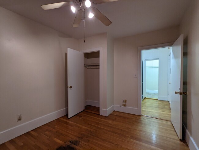 11 Barrows St, Unit 5A in Boston, MA - Foto de edificio - Building Photo