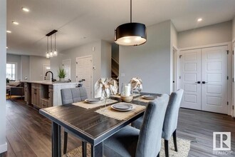 17 Raspberry Rd in St. Albert, AB - Building Photo - Building Photo