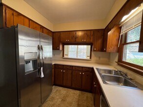 838 Sharpley Ave in Hampton, VA - Building Photo - Building Photo