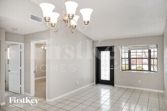 8806 NW 114th Terrace in Hialeah Gardens, FL - Building Photo - Building Photo