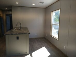 5540 Jennie St in Zephyrhills, FL - Building Photo - Building Photo